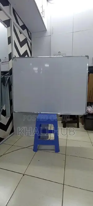 *White Board. White Board'