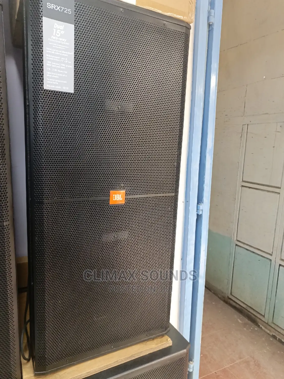 Full Range JBL Srx725