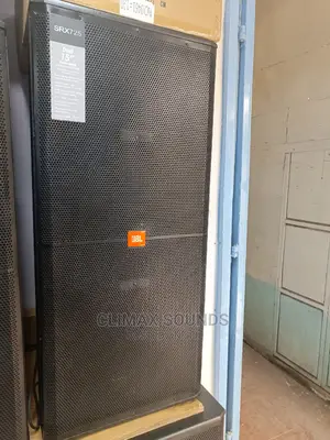 Full Range JBL Srx725