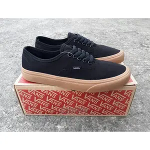 Black Gum Sole Vans