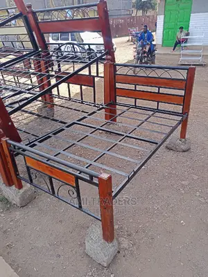 Mahogany Metal Wood Bed-4*6