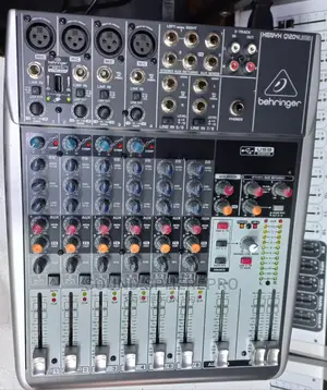 Behringer Q1204 USB Mixer