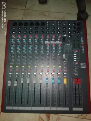 Plain Mixer ZED- 12fx Allen and Heath