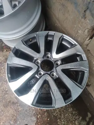 Original Rim Size 20 Inch for Toyota Landcruiser V8.