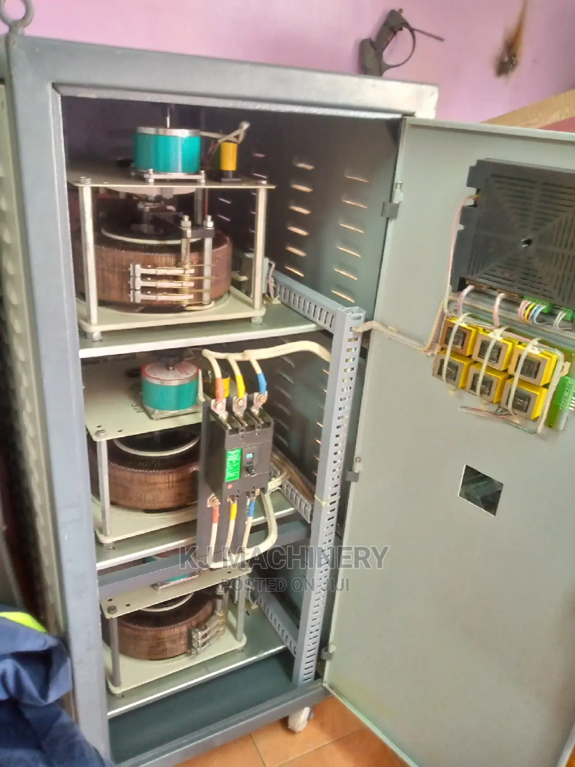 Servo Voltage Stabilizer 110kva