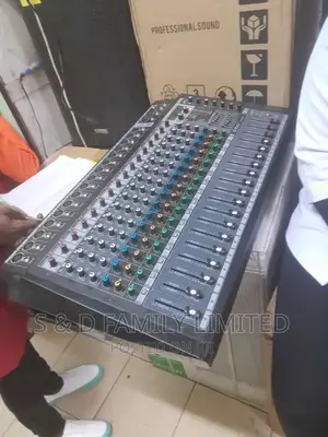 PMX 16 Channels Powered Mixer