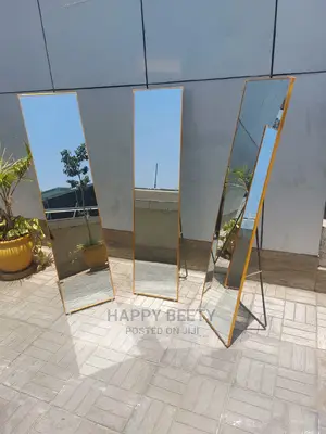 Standing Mirror With Metallic Stand