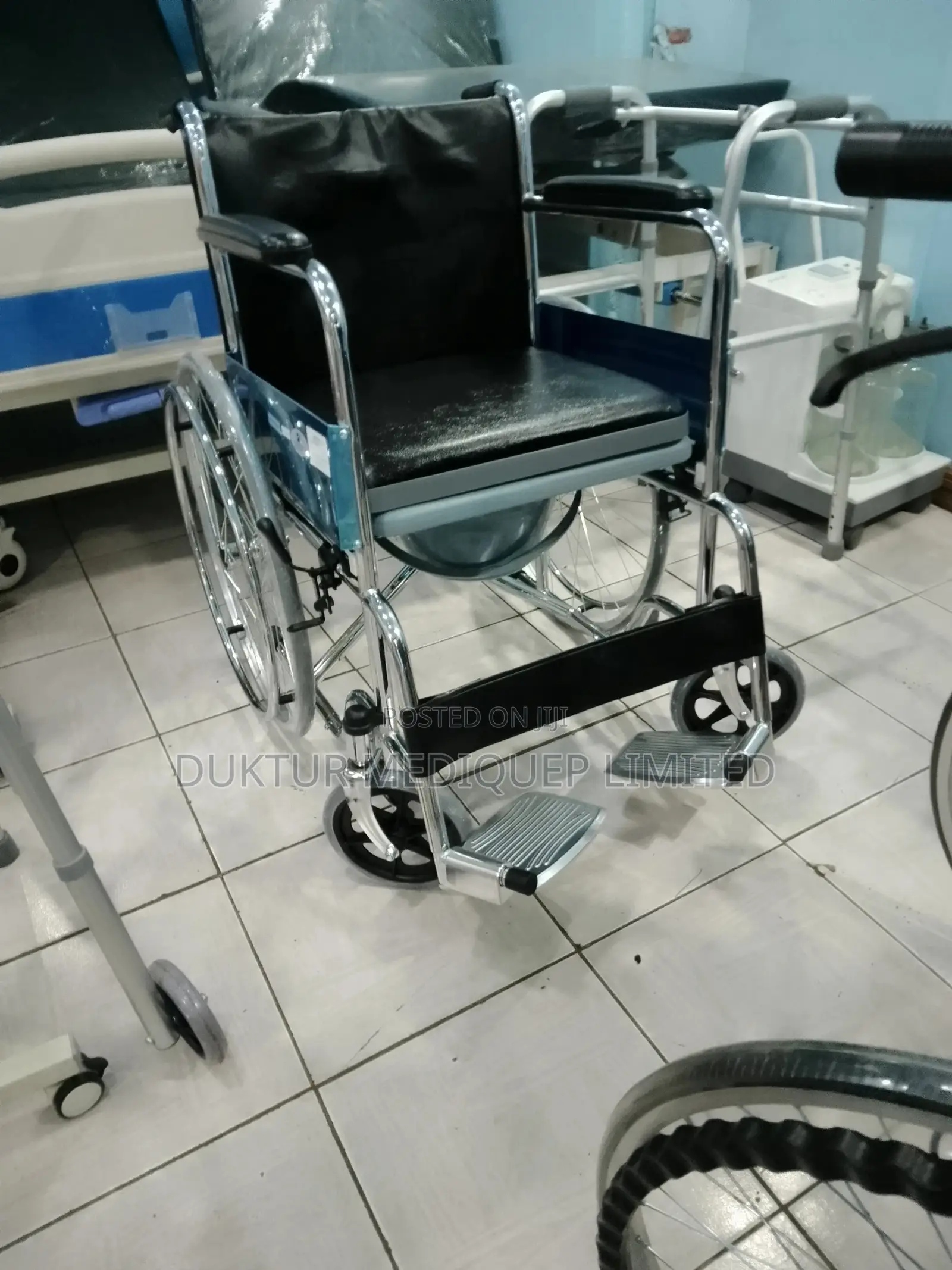 Standard Commode Wheelchair