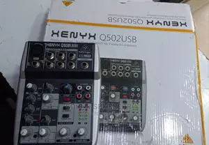 Behringer Xenyx Q502USB Mixer