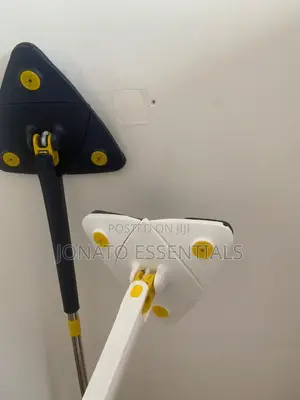 Triangular Squeeze Mop