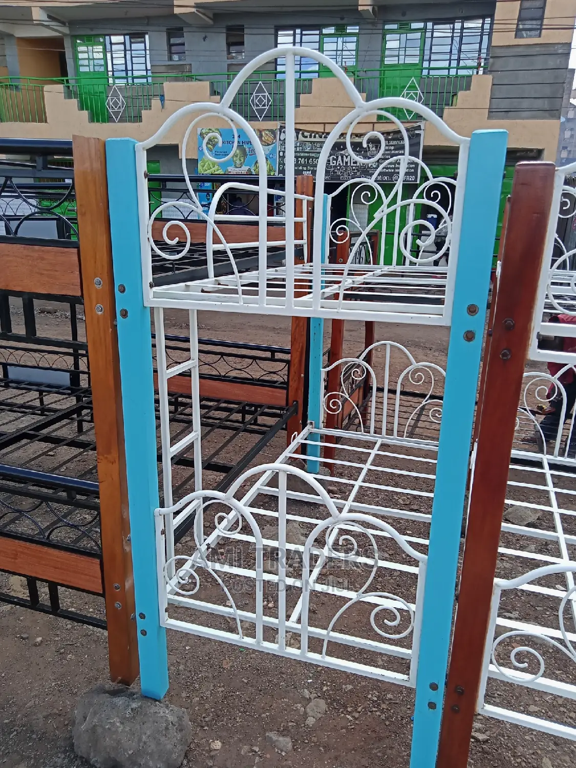 Mahogany Metal Beds 3*6