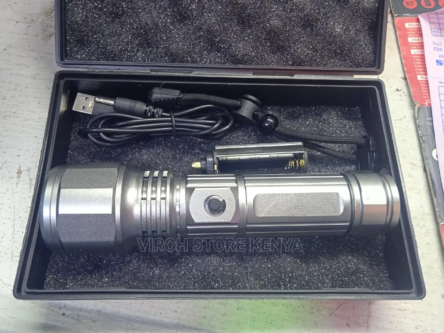 Rechargeable Zooming Torch