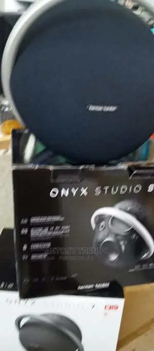 Stylish Kardon Onyx Studio 8