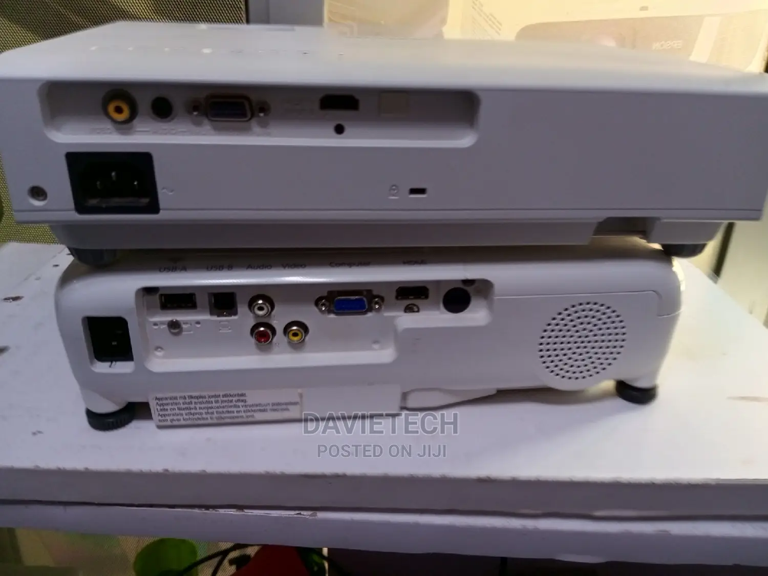 Refurbished EPSON Eb S41- Projector