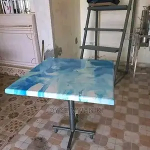 Restaurant Table 2.5ft by 2.5ft