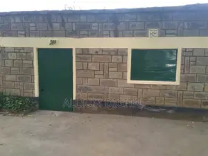 4bdrm Bungalow in Komarock for Sale