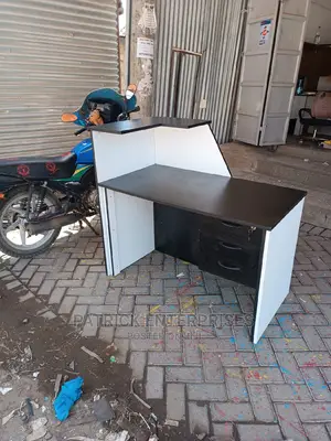 Reception Desk 1.6 MTRS