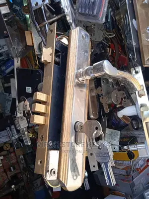 4 Pins Heavy Duty Door Lock for Gates and Steel Doors Lock
