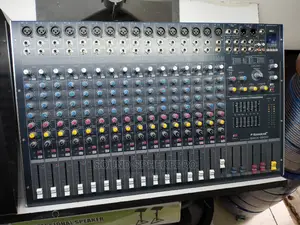 Soundcraft 16 Channel Plain Mixer