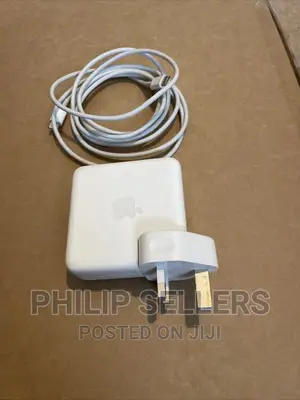 Genuine Apple 61W USB-C Macbook Pro Air Power Adapter Char