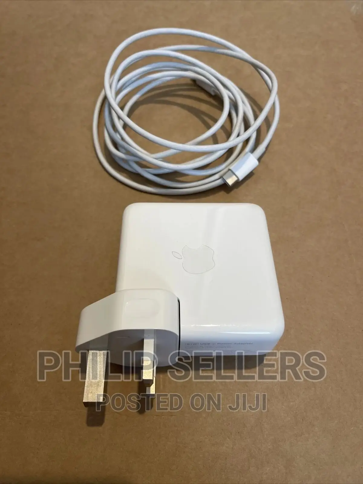 Genuine Apple 61W USB-C Macbook Pro Air Power Adapter Char