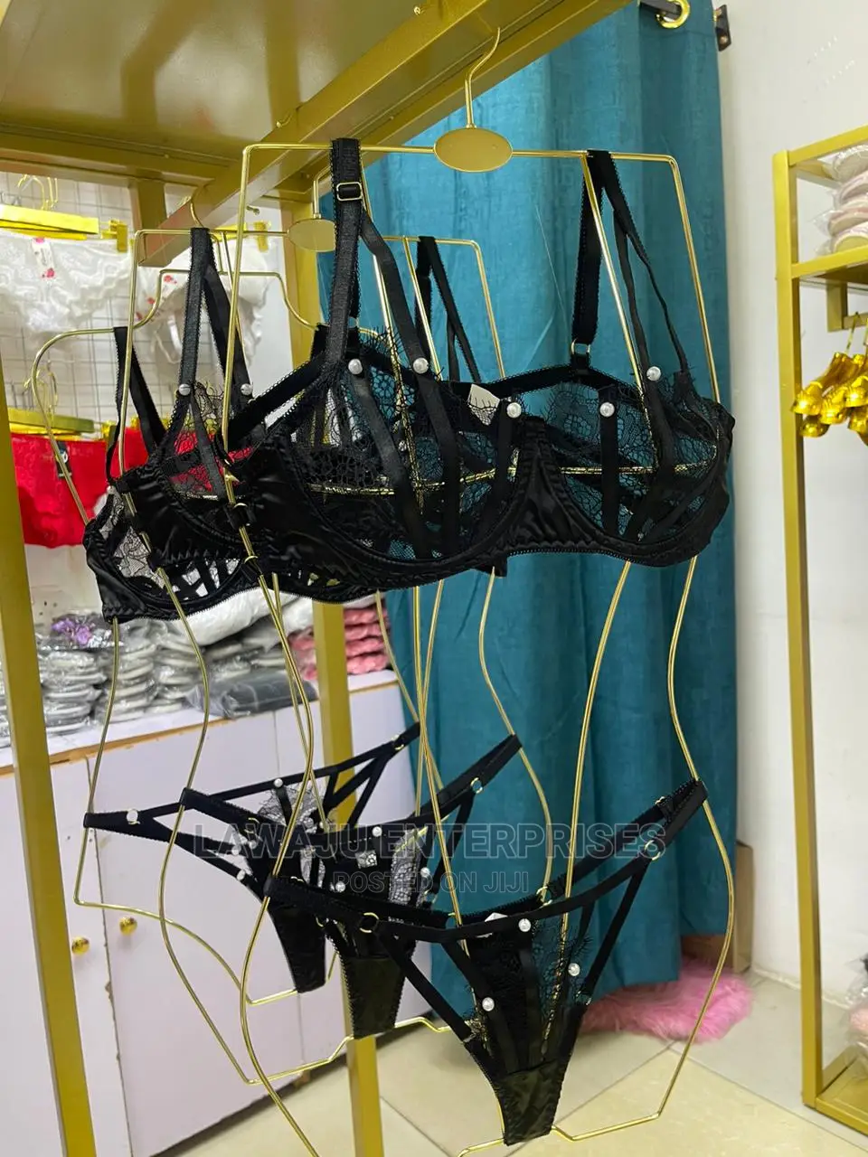 High Quality 2pcs Lingerie Set. Available in Different Sizes