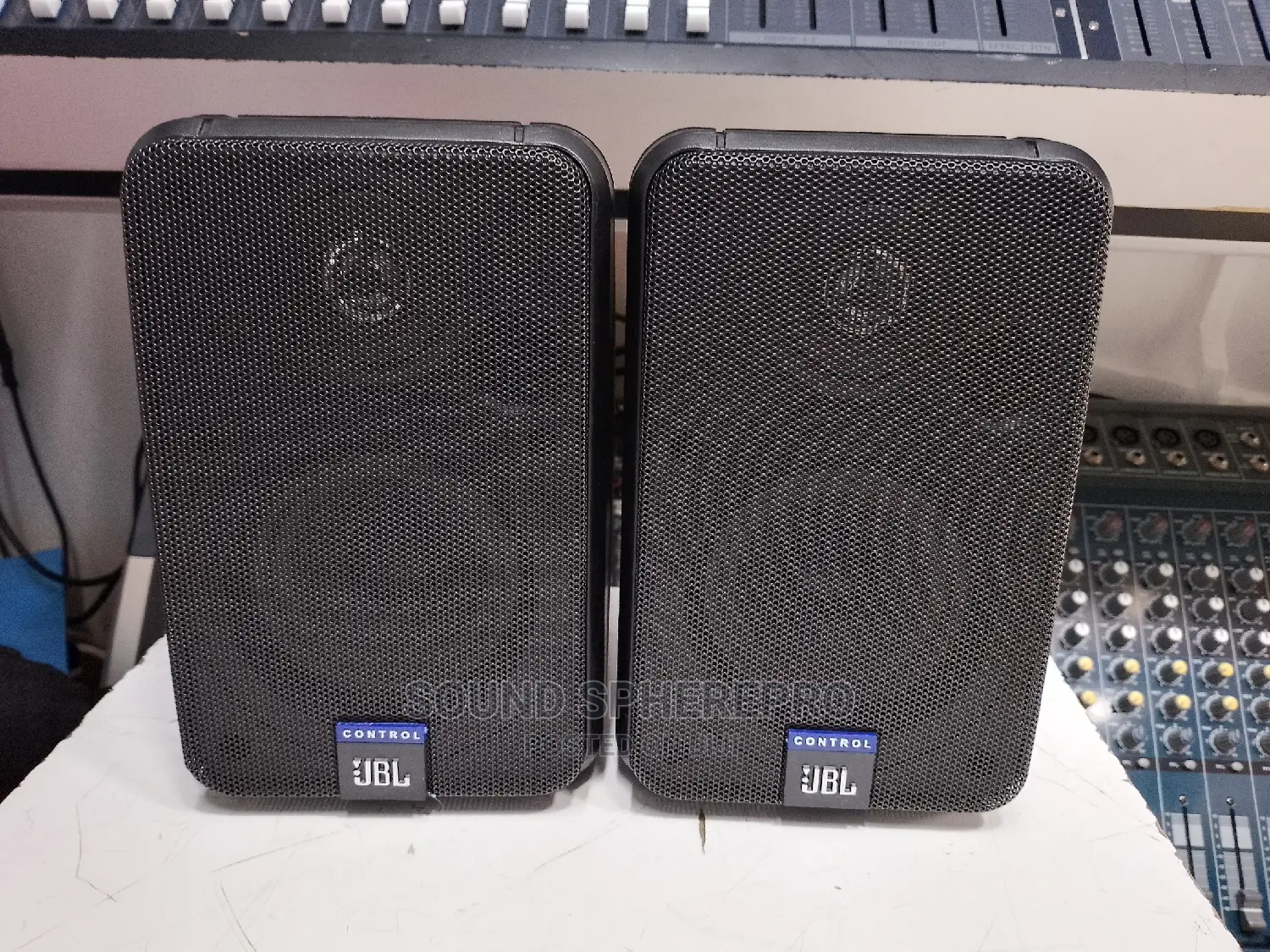 JBL Wall Hanging Speaker