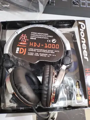 Pioneer HDJ 1000 DJ Headphones