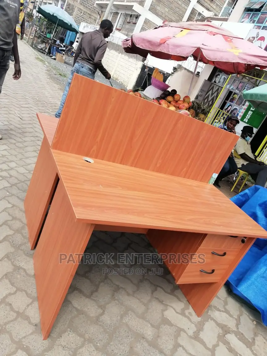 1.2 MTRS 2 Way Workstation