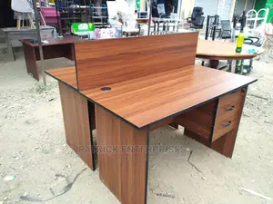 1.2 MTRS 2 Way Workstation