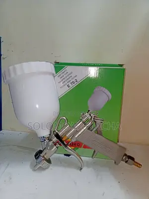 Aerografo Spray Gun With Plastic