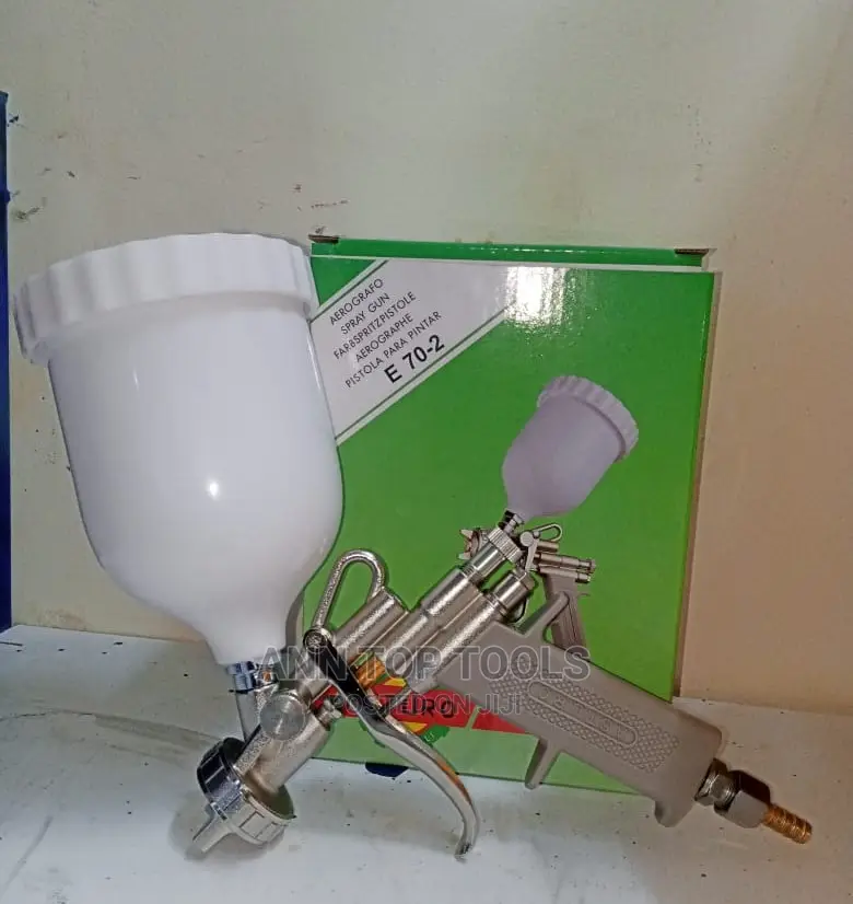 Aerografo Spray Gun With Plastic
