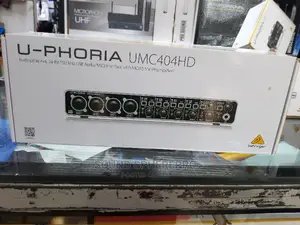 Behringer U-Phoria UMC404 Soundcard