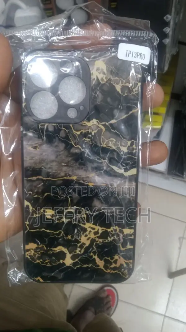 Black Marble iPhone 13 Pro Case