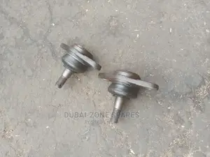 Lower Ball Joint Hiace 7L 4-Wheel Drive.