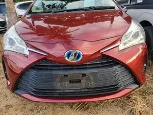 Toyota Vitz 2016 Red