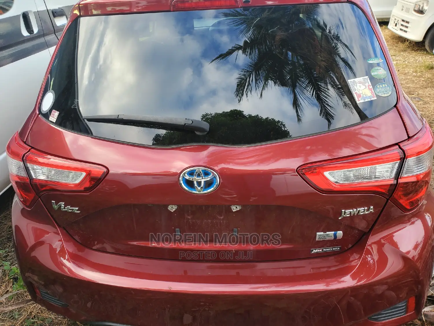 Toyota Vitz 2016 Red