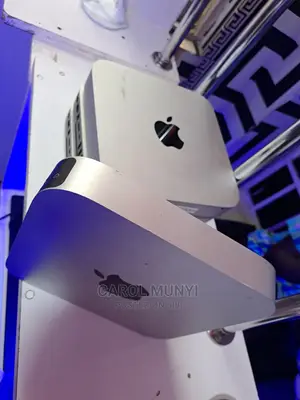 Desktop Computer Apple Mac Mini 4GB Intel Core I5 SSD 256GB