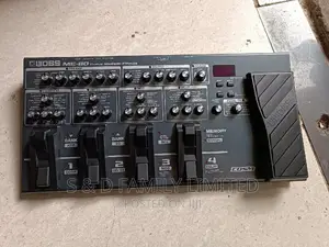 Guitar Mutiple Effects Boss ME 80