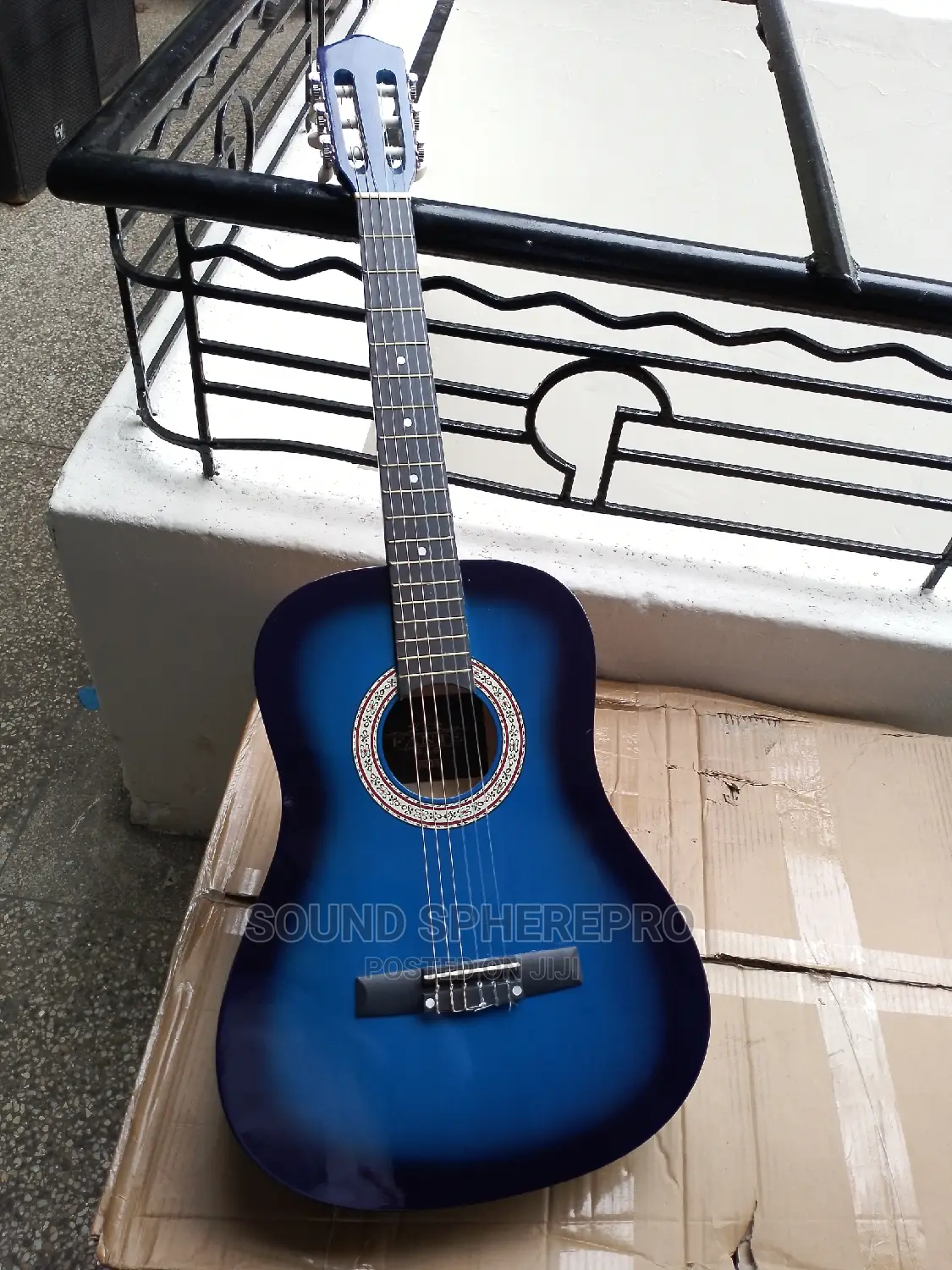Accoustic Guita Size 36