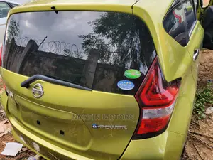Nissan Note 2017 Green