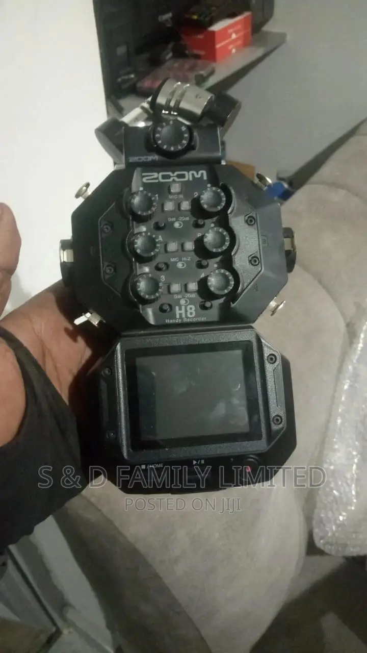 Zoom H8 Recorder