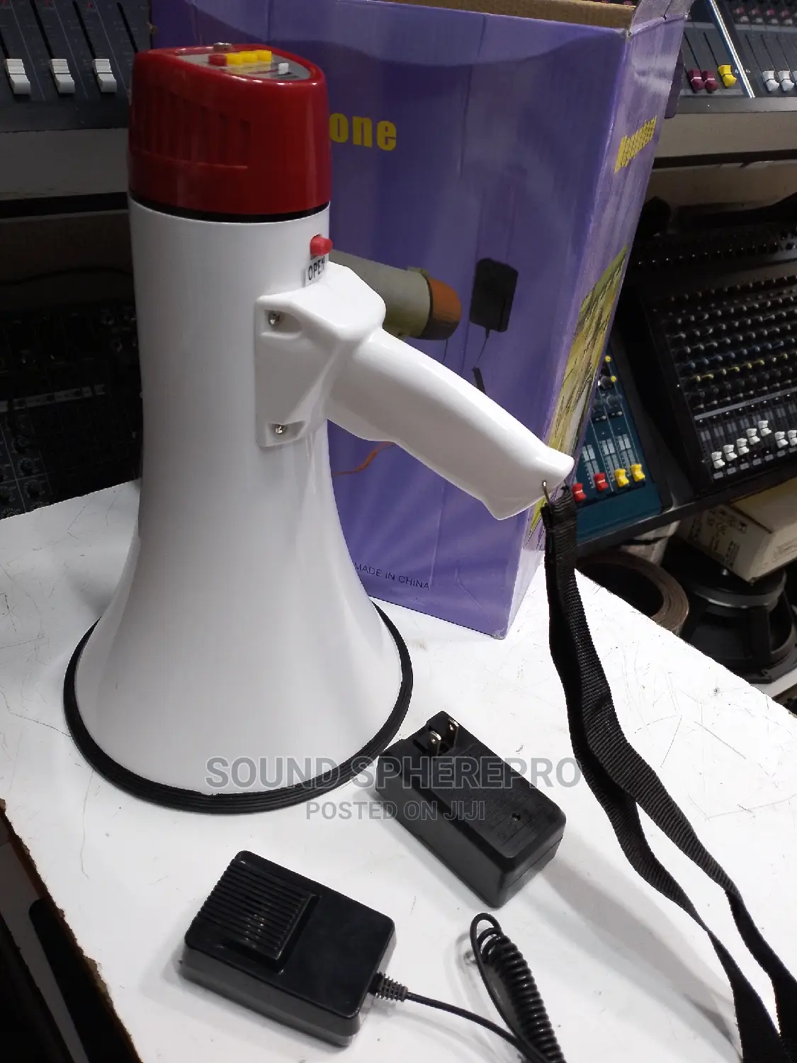 Megaphone With Siren and Volume Control