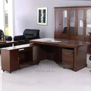 Imported Executive Office Desk 1.6 MTRS