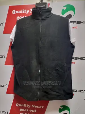 Sleeveless Fleece Jacket