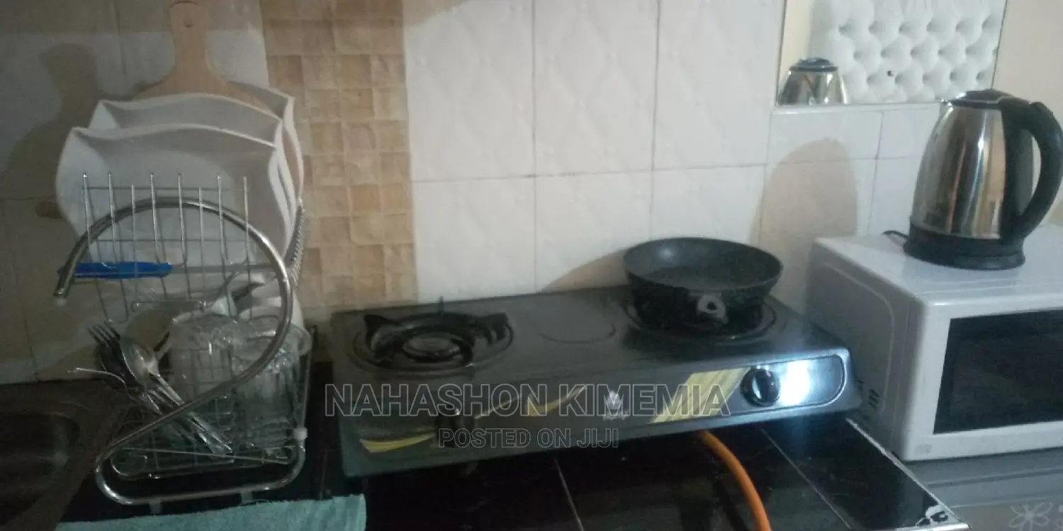 Gold Airbnb Studio Lumumba Drive Roysambu Thika Road