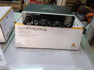 Behringer U-Phoria UMC 22 Audio Interface