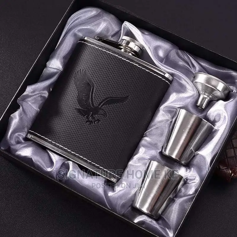 Whiskey Flask Set