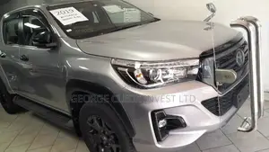 Toyota Hilux 2019 Silver