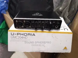 Behringer U-Phoria UMC 204HD